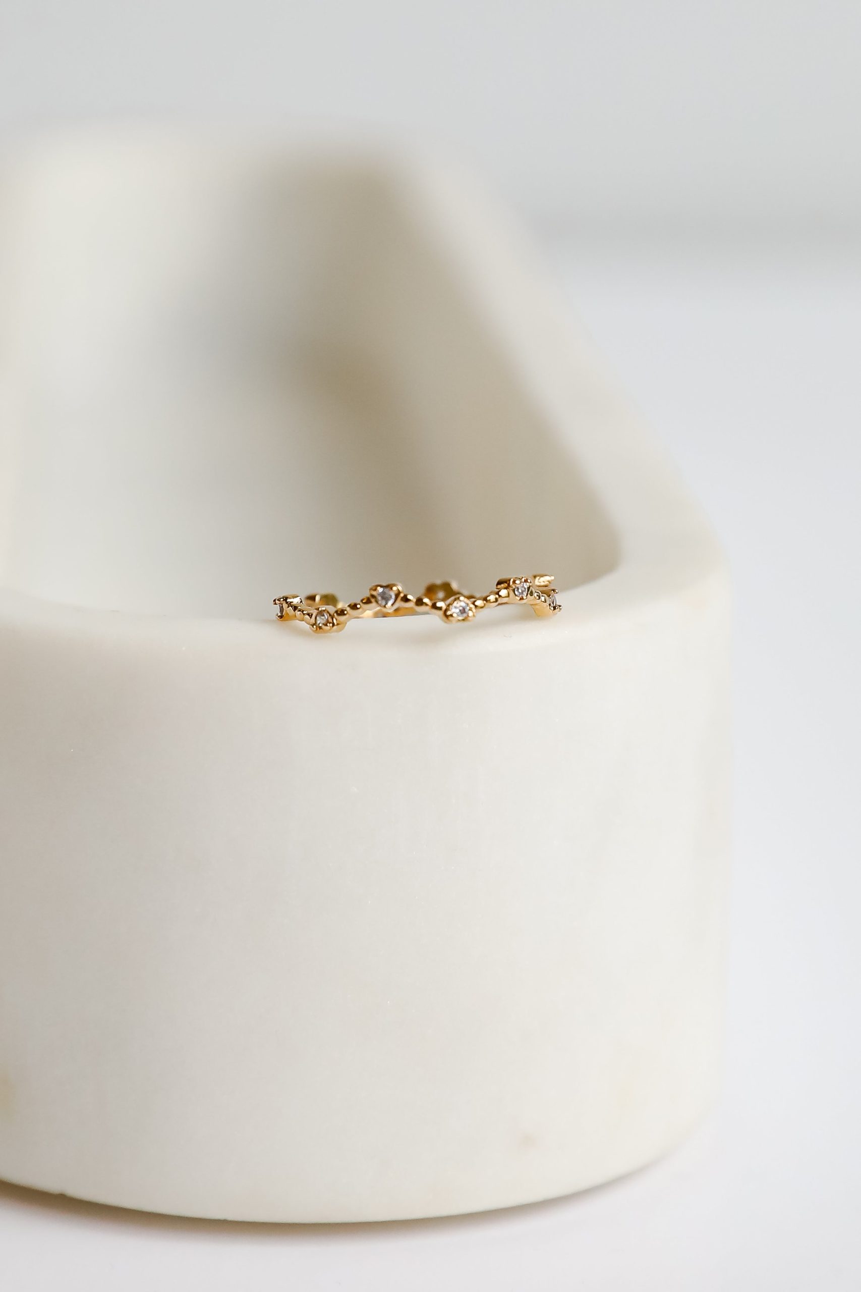 shopdressup_gold_heart_ring-5.jpg