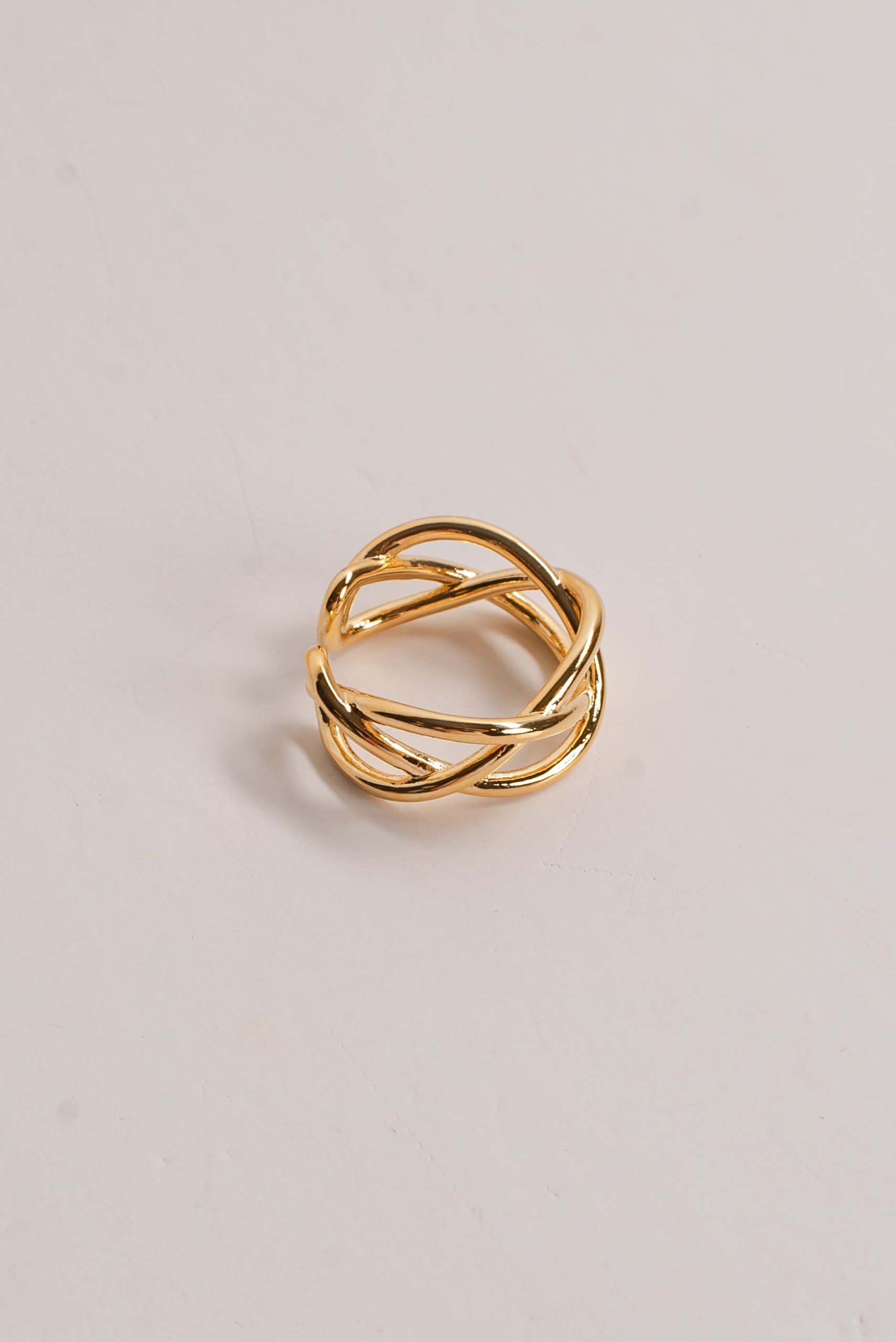 shopdressup_gold_ring-3_a607ed54-1296-42e9-8008-f190748e22c4.jpg
