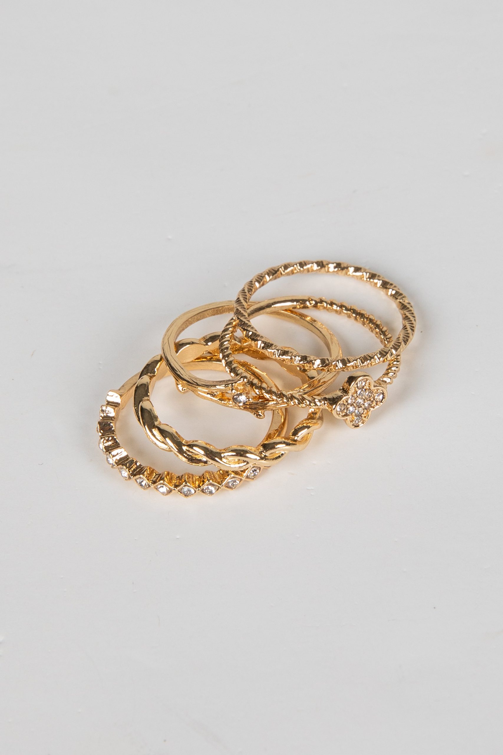 shopdressup_gold_ring_set-5_78d45605-01d6-40c2-9cbb-e9cf5cfd947d.jpg